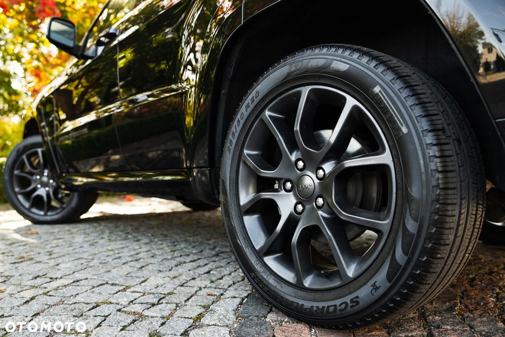 Jeep Grand Cherokee - 17