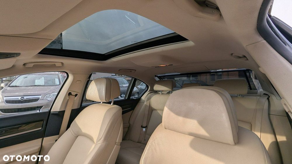 BMW Seria 7 - 24