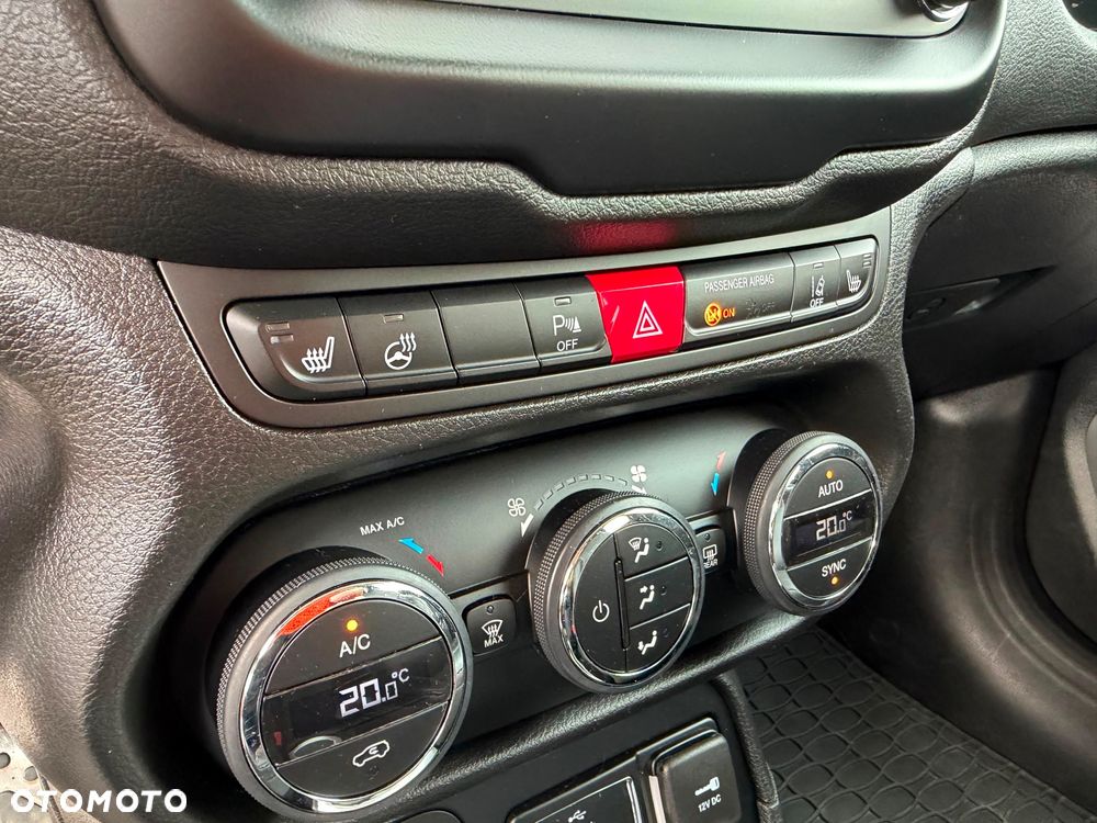 Jeep Renegade - 18