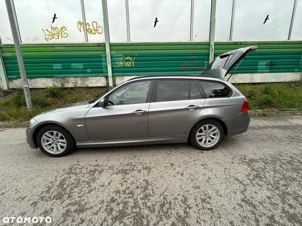 BMW Seria 3 318d - 10