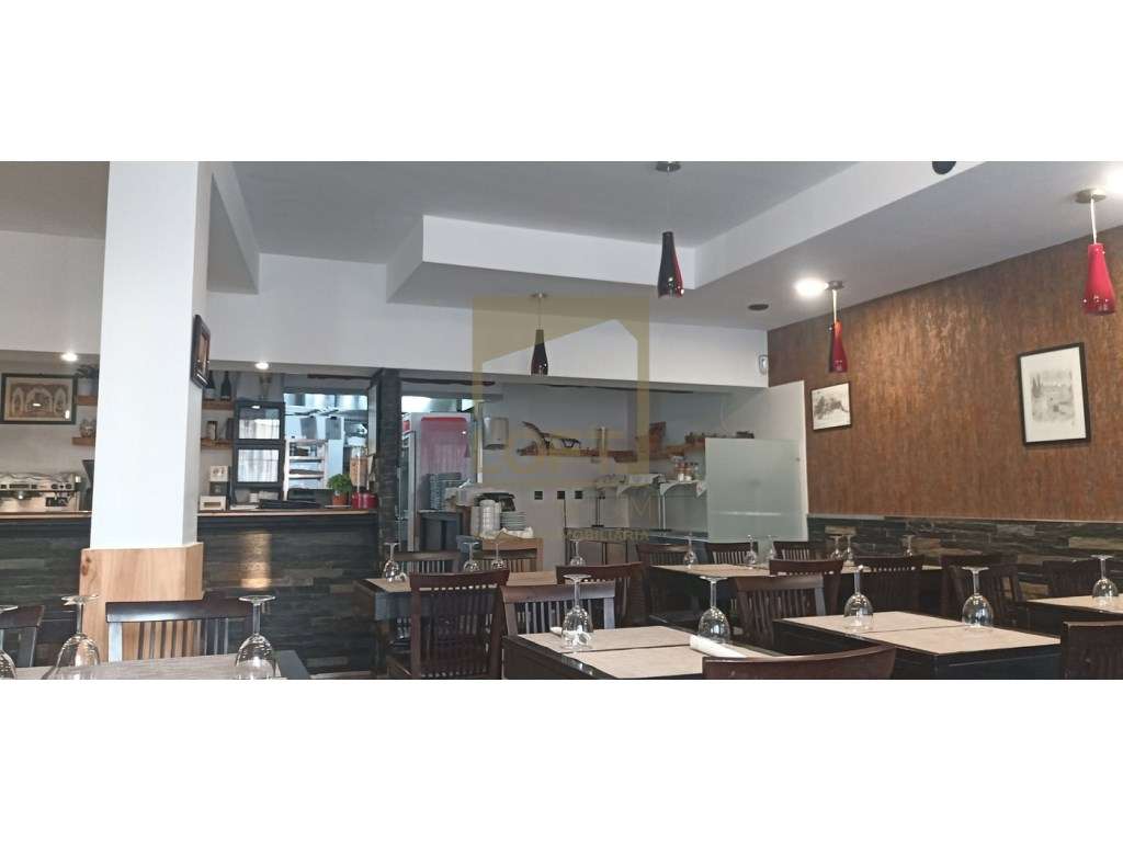 Famoso Restaurante Centro Guimarães- OPORTUNIDADE TRESPASSE - Grande imagem: 4/7