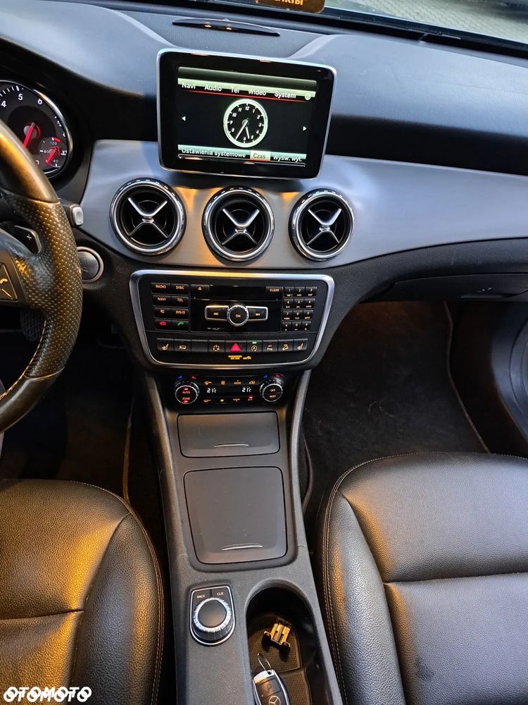 Mercedes-Benz GLA 250 4Matic 7G-DCT AMG Line - 20
