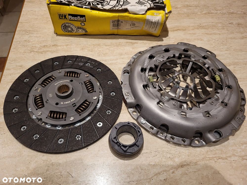 Zestaw sprzęgła  sprzeglo AUDI A4 B6, A4 B7, A6 ALLROAD C6, A6 C5, A6 C6 2.8/3.0/3.2 11.00-08.11 - 1