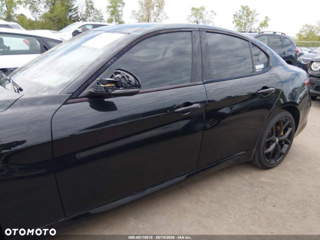 Alfa Romeo Giulia 2.0 Turbo Veloce TI Q4 - 14