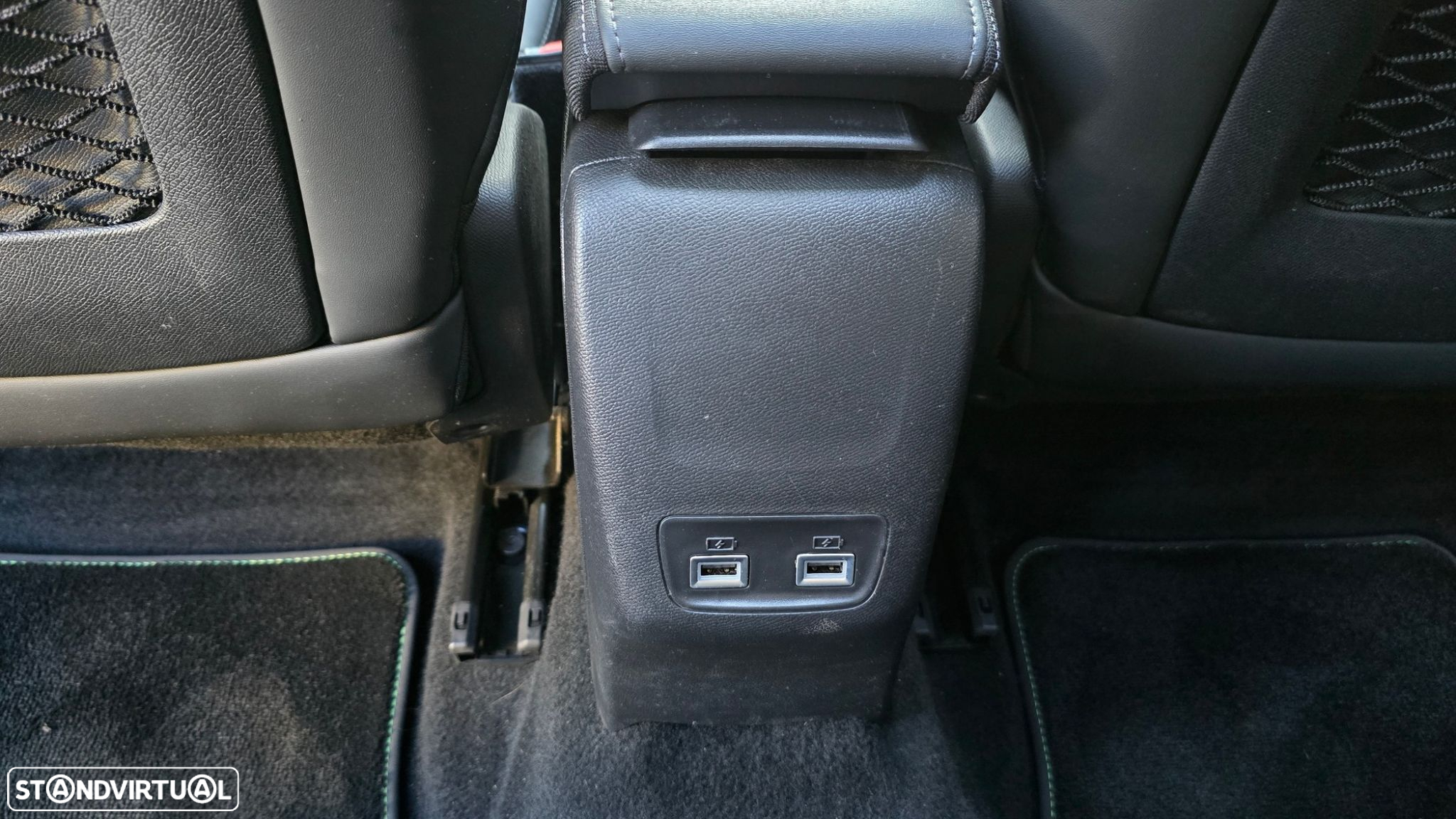 Peugeot e-2008 GT - 58