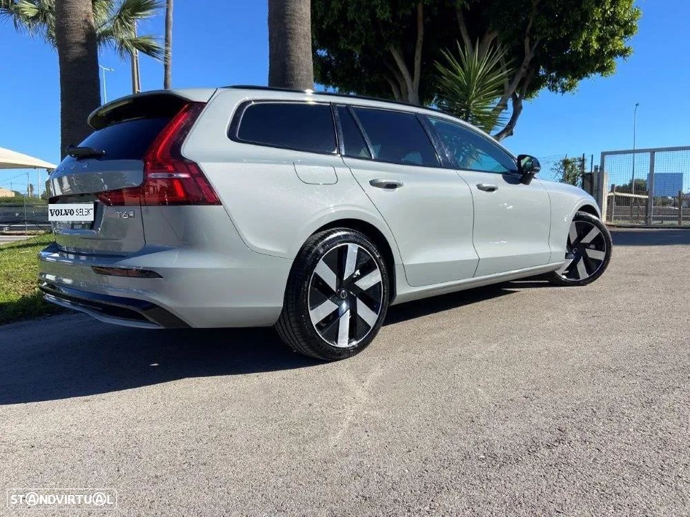 Volvo V60 2.0 T6 AWD TE Plus Dark - 26