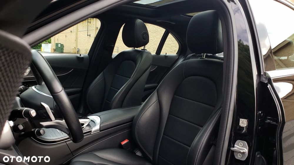 Mercedes-Benz Klasa C 300 7G-TRONIC AMG Line - 17