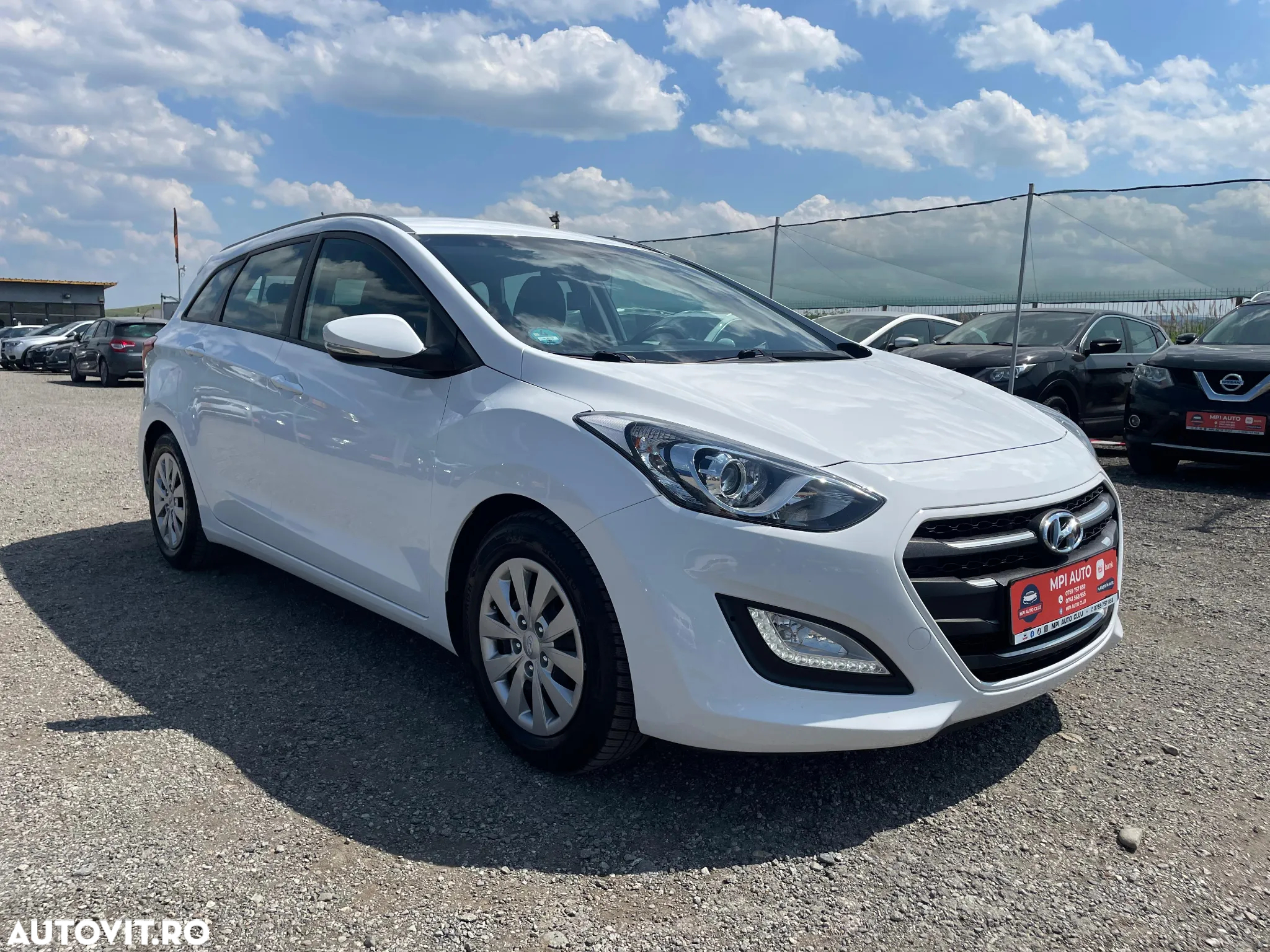 Hyundai i30 blue Kombi 1.6 CRDi Passion - 8