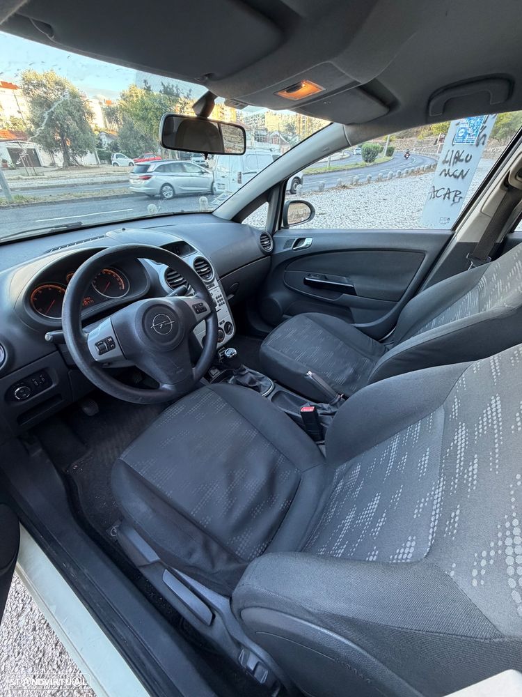 Opel Corsa 1.3 CDTi Enjoy EcoFLEX - 13