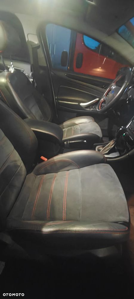 Ford Mondeo 2.0 T Titanium S MPS6 - 19