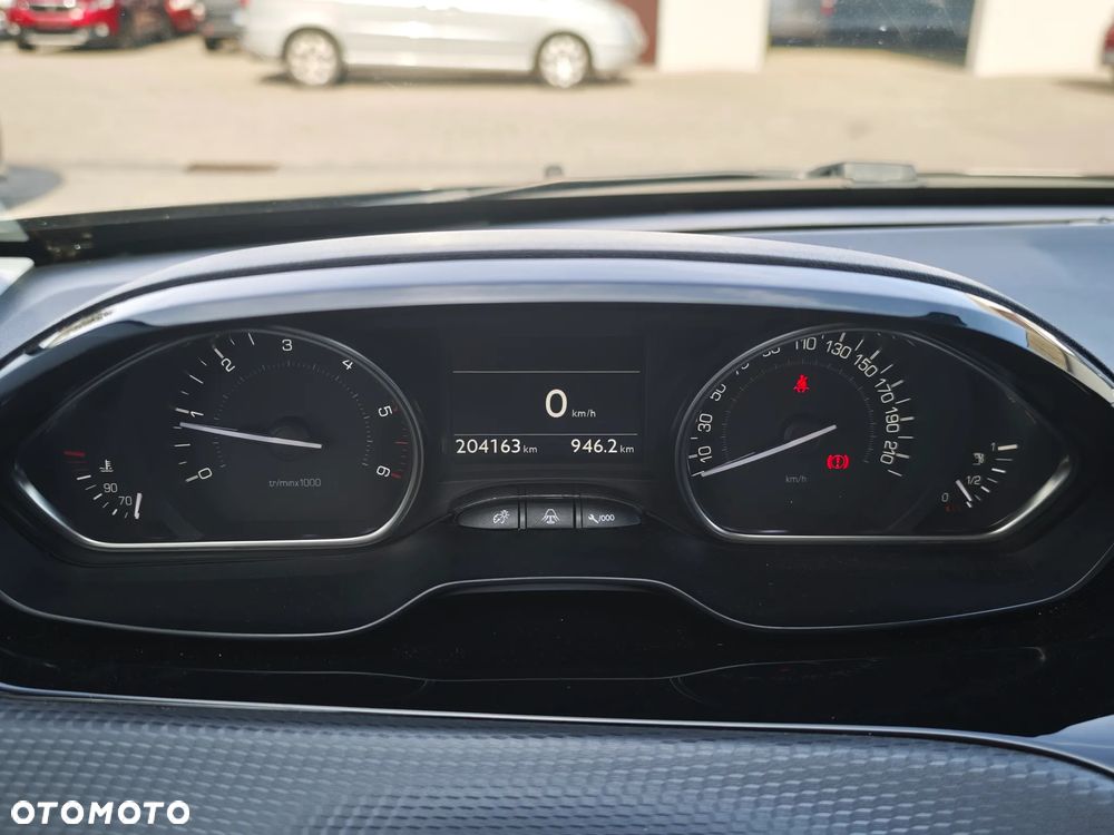 Peugeot 2008 BlueHDi FAP 120 STOP & START Crossway - 32