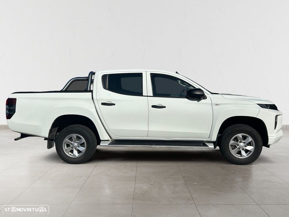 Mitsubishi L200 2.3 DI-D Space Cab Invite 4WD - 7