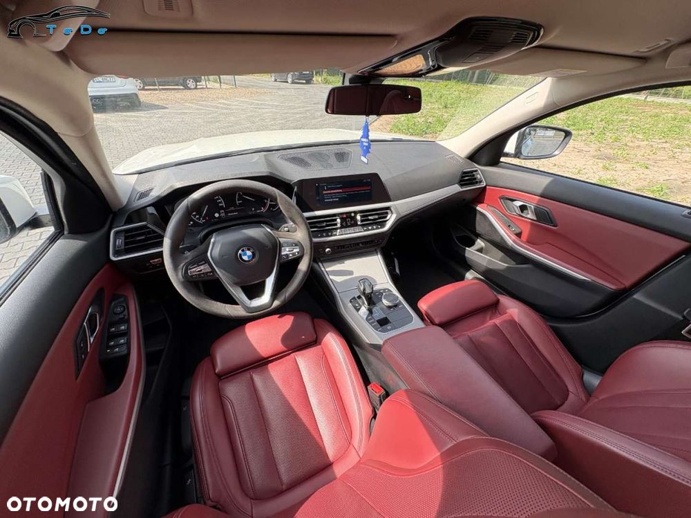 BMW Seria 3 318d M Sport - 28