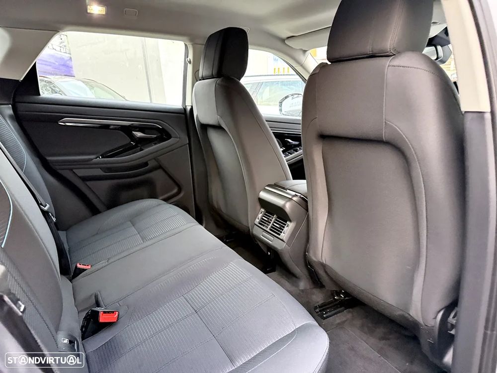 Land Rover Range Rover Evoque 2.0 D150 AWD Auto - 33