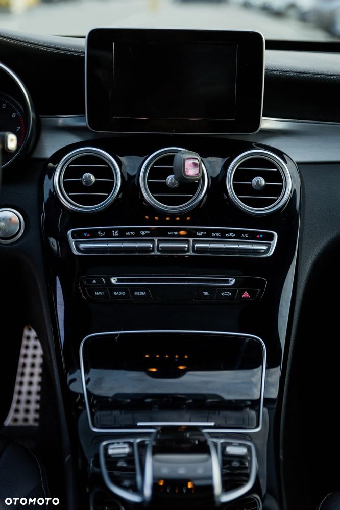 Mercedes-Benz Klasa C 200 4-Matic 9G-TRONIC - 13