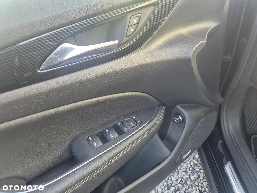 Opel Insignia 2.0 CDTI Innovation S&S - 10