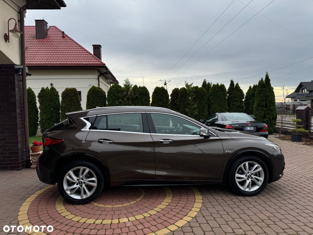 Infiniti QX30 2.0t DCT AWD Premium - 9