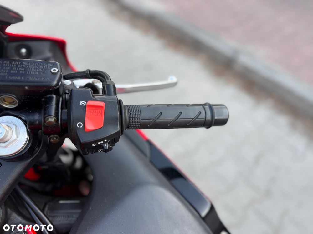 Honda CBR - 27