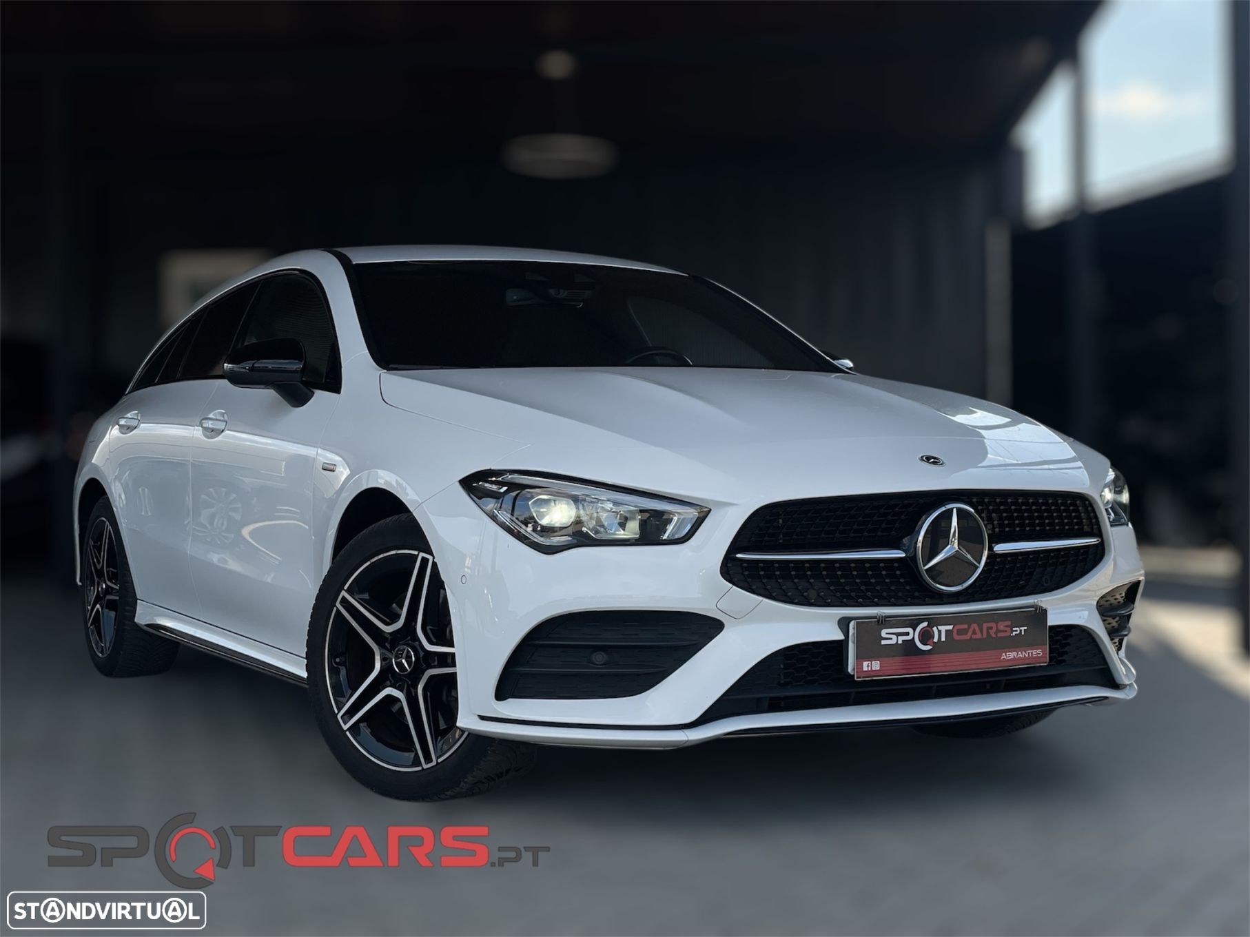 Mercedes-Benz CLA 250 e Shooting Brake AMG Line - 1