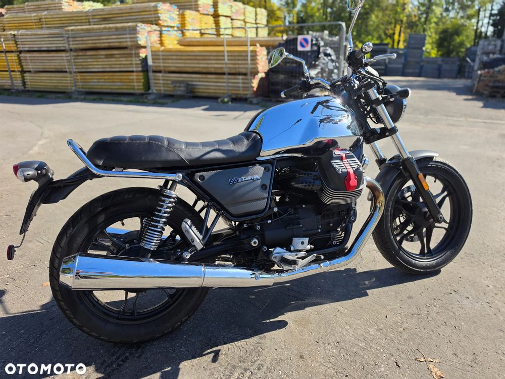 Moto Guzzi V7