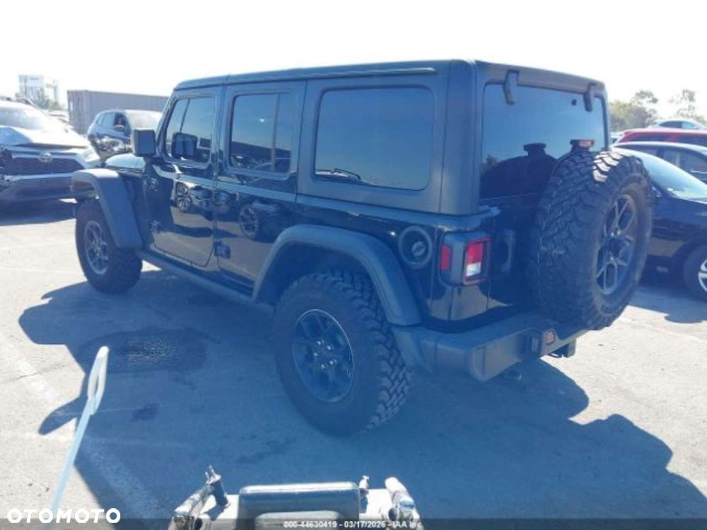 Jeep Wrangler - 4
