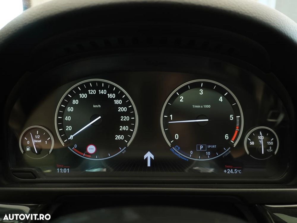 BMW Seria 5 520d Sport-Aut. - 30