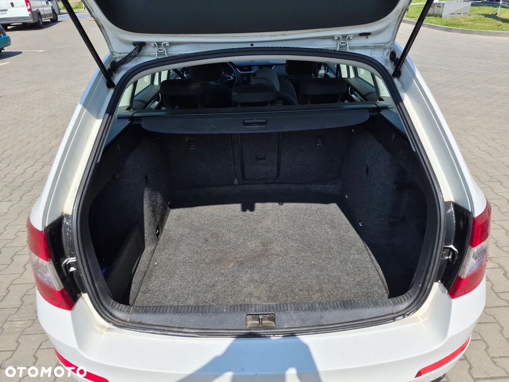 Skoda Octavia 1.6 TDI Ambition - 11