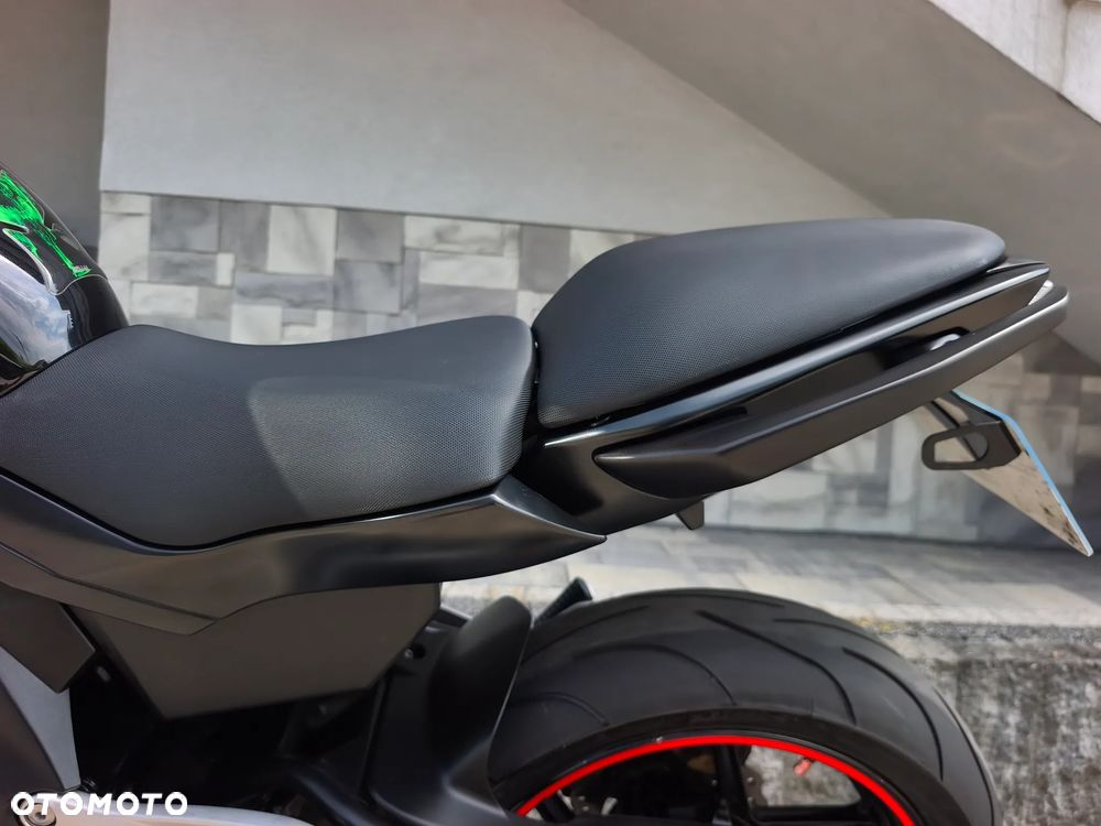 Kawasaki ER - 21