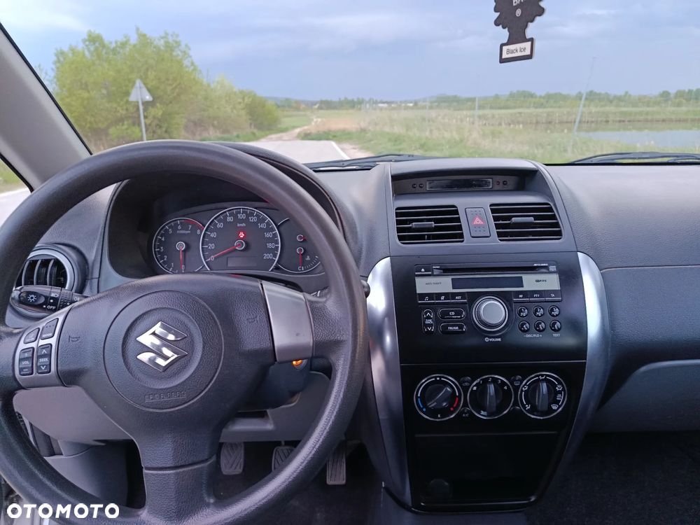 Suzuki SX4 1.6 VVT 4x2 Comfort - 26