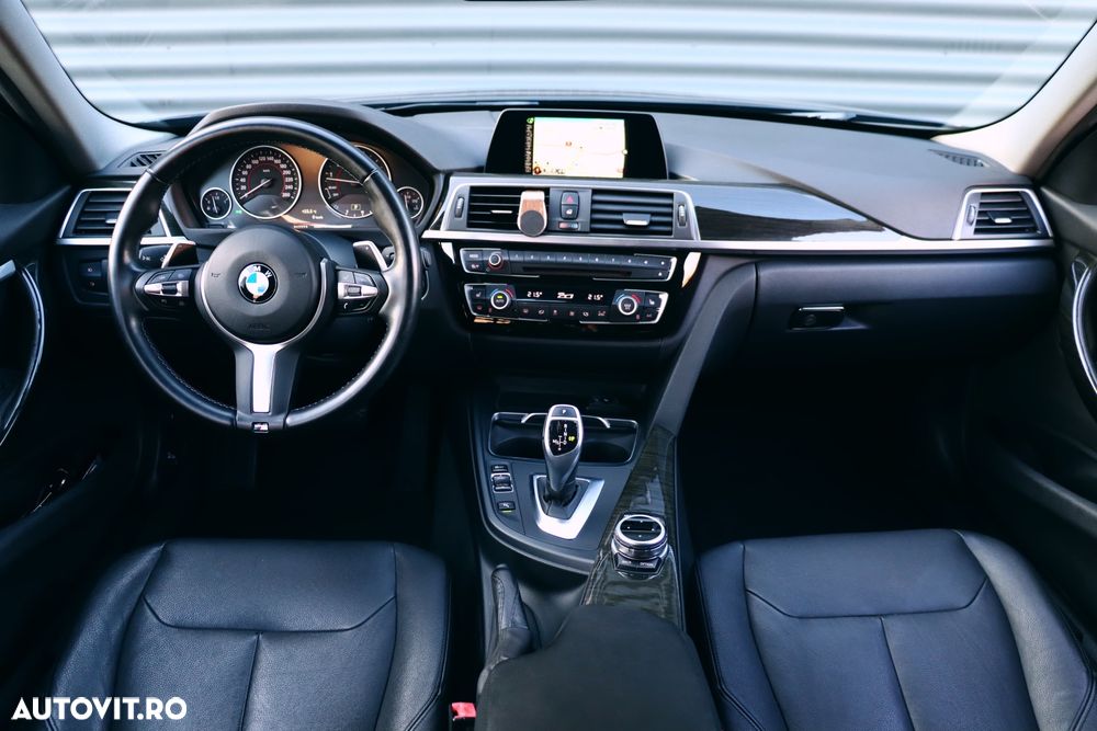 BMW Seria 3 320i Aut. Luxury Line - 12