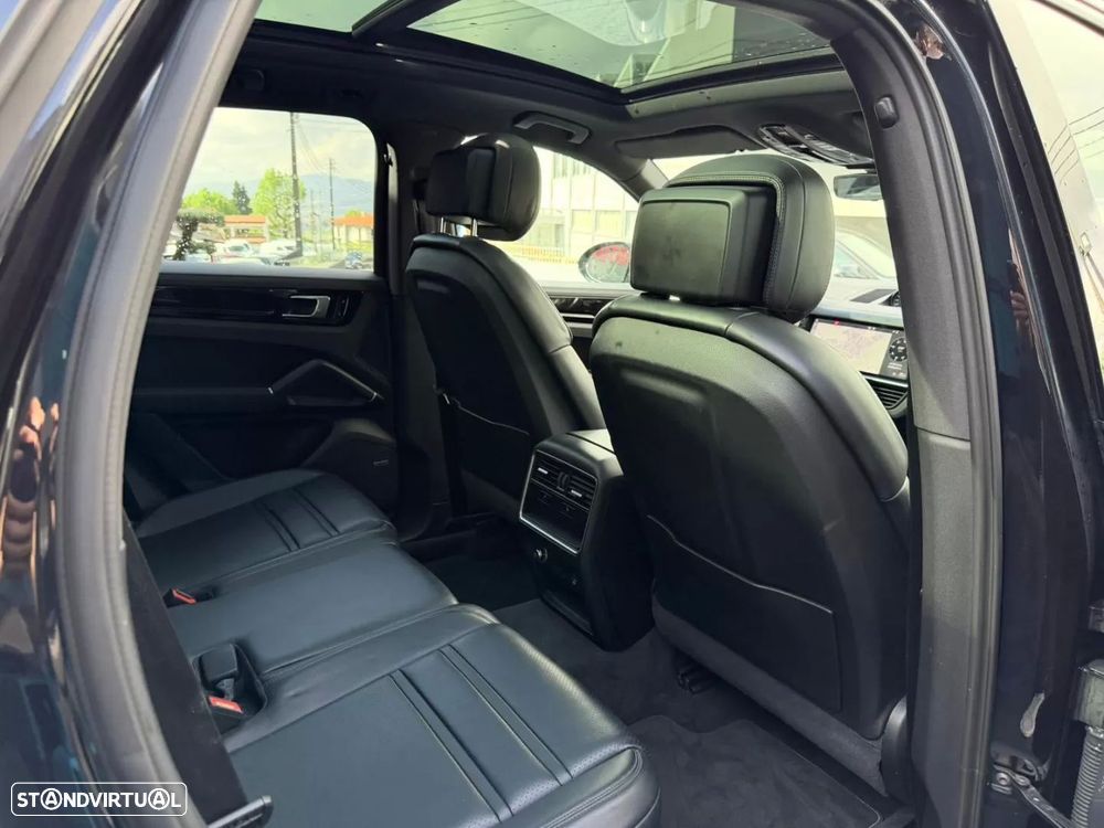 Porsche Cayenne E-Hybrid - 15