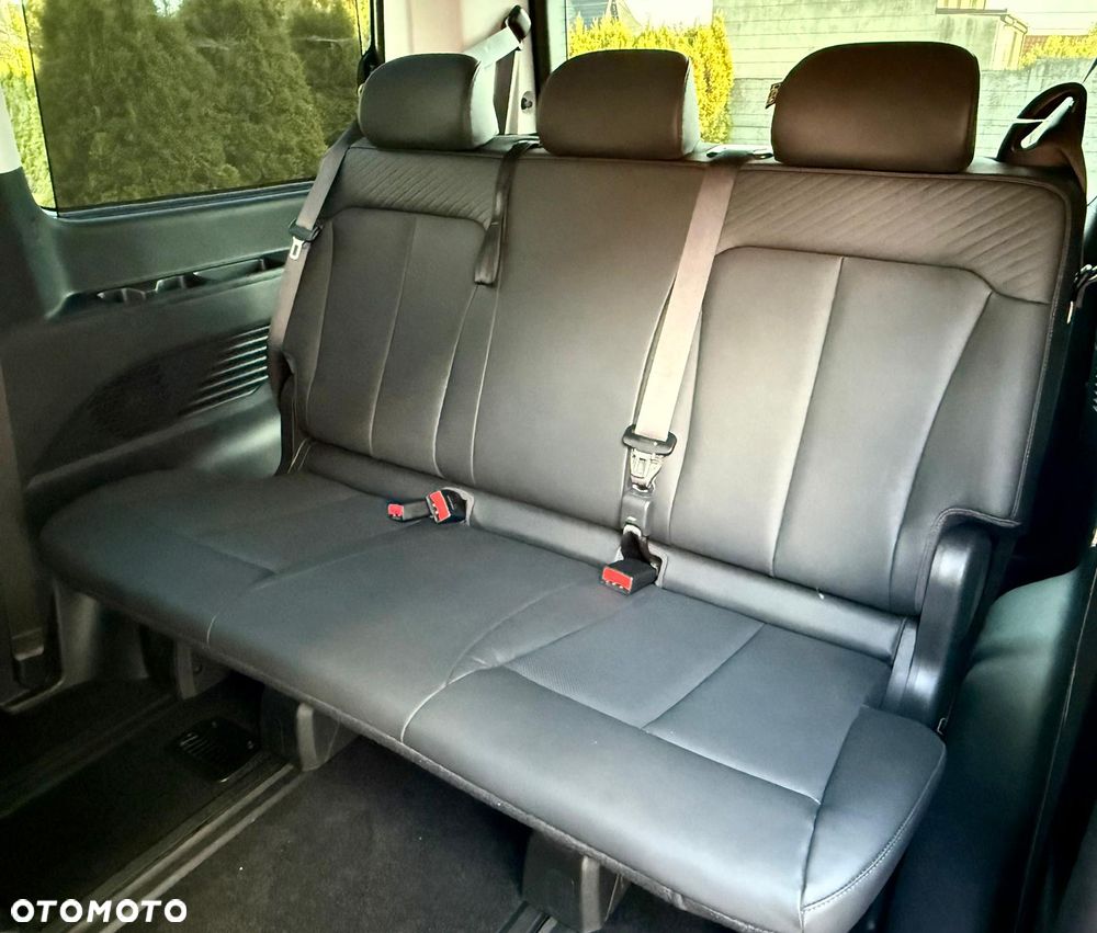 Hyundai Staria 1.6 T-GDI HEV Smart VIP - 25