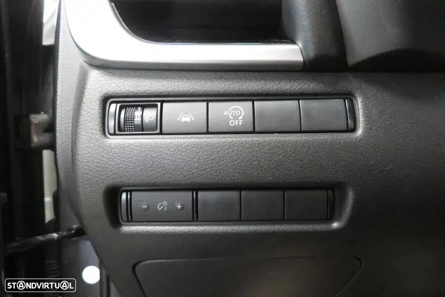 Nissan Qashqai 1.3 DIG-T N-Connecta LED Xtronic — fotografia 20