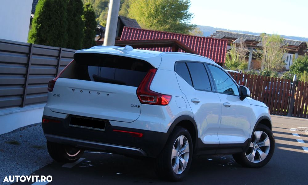 Volvo XC 40 D4 AWD Momentum Pro - 6