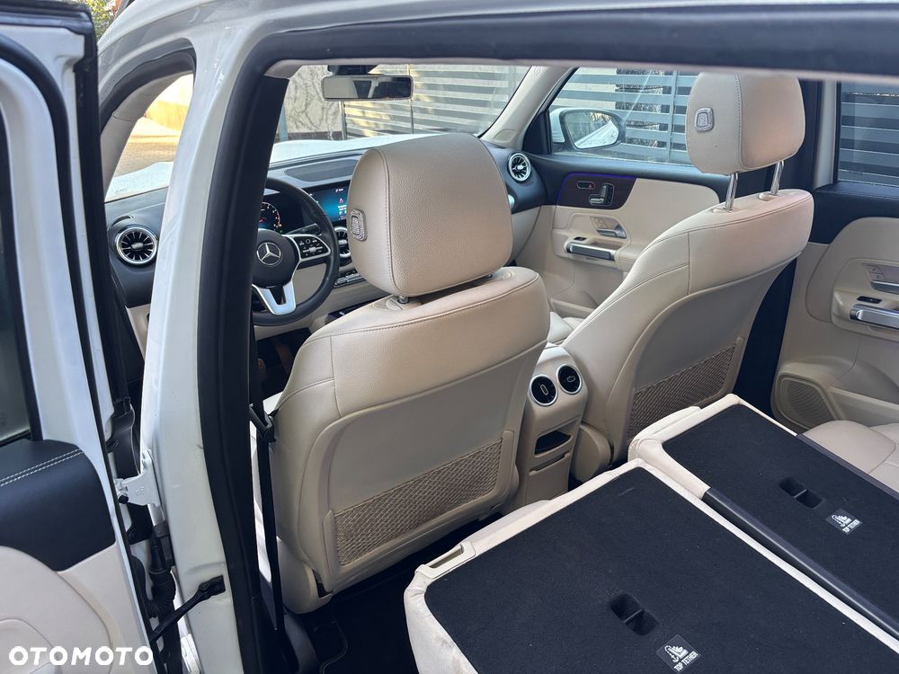 Mercedes-Benz GLB - 36