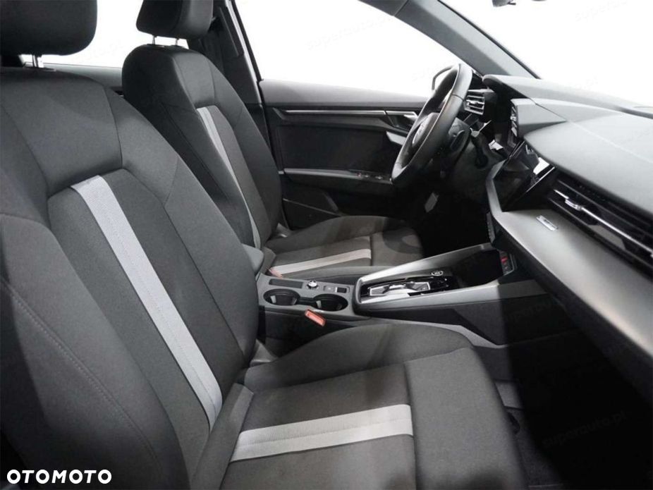 Audi A3 Sportback 30 TFSI mHEV S tronic - 8