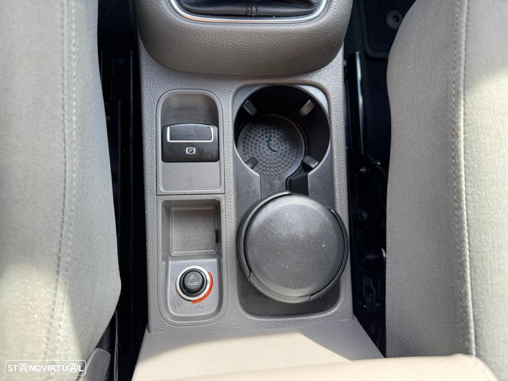 VW Sharan 2.0 TDI Confortline - 17