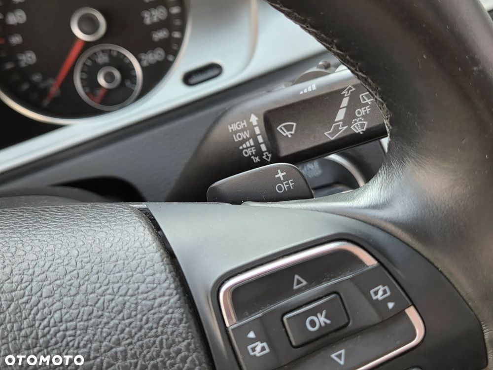 Volkswagen Passat 1.8 TSI DSG Highline - 31