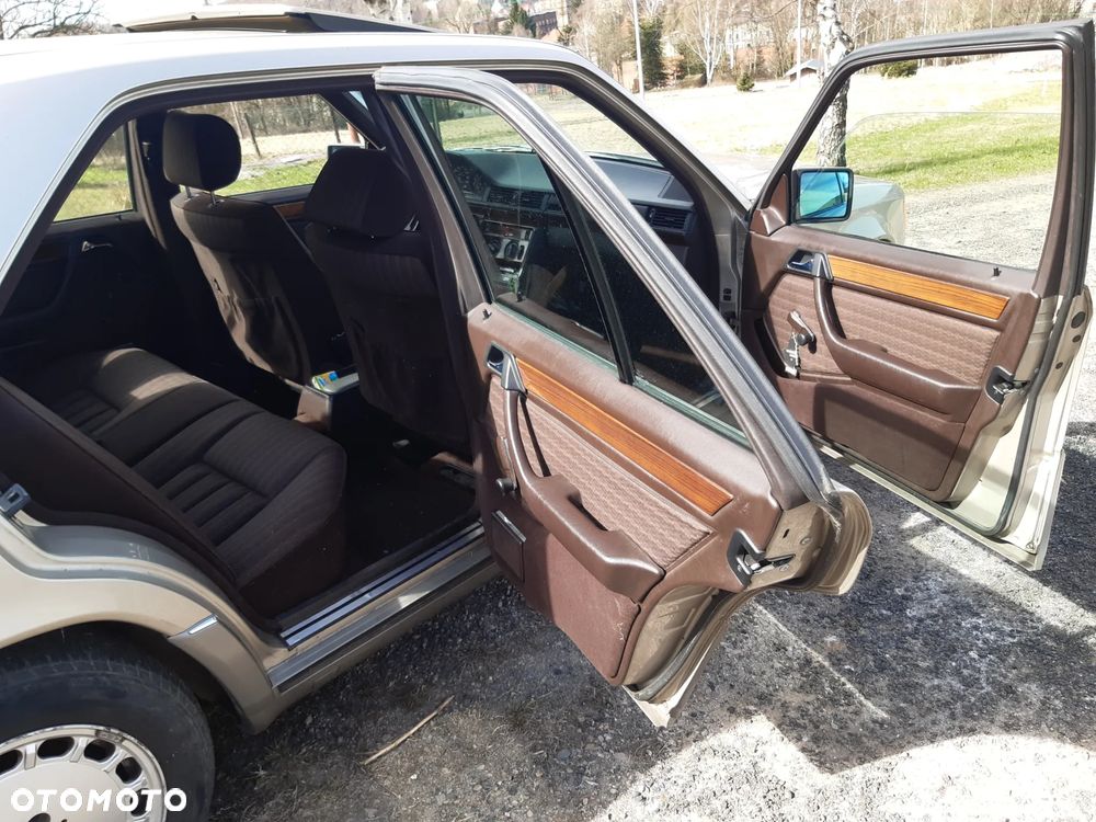 Mercedes-Benz W124 (1984-1993) - 16