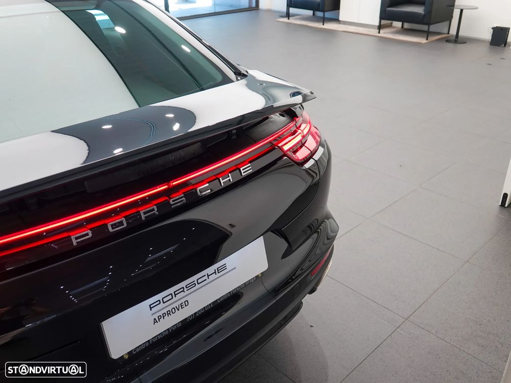Porsche Panamera 4 E-Hybrid - 10