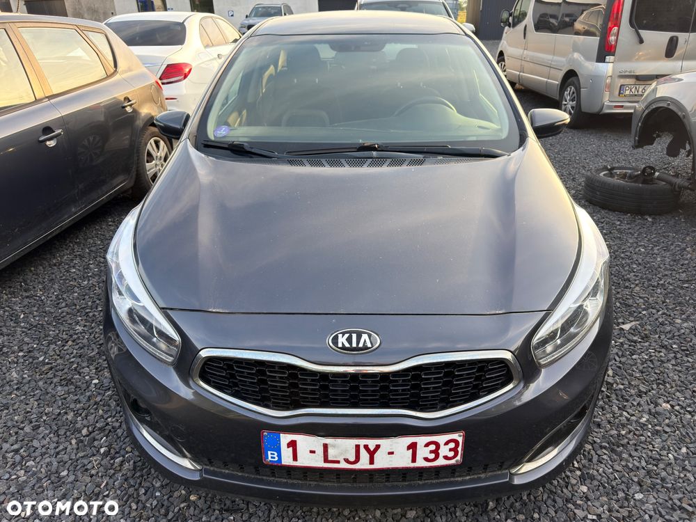 Kia Ceed 1.4 CVVT UEFA EURO 2016 - 3