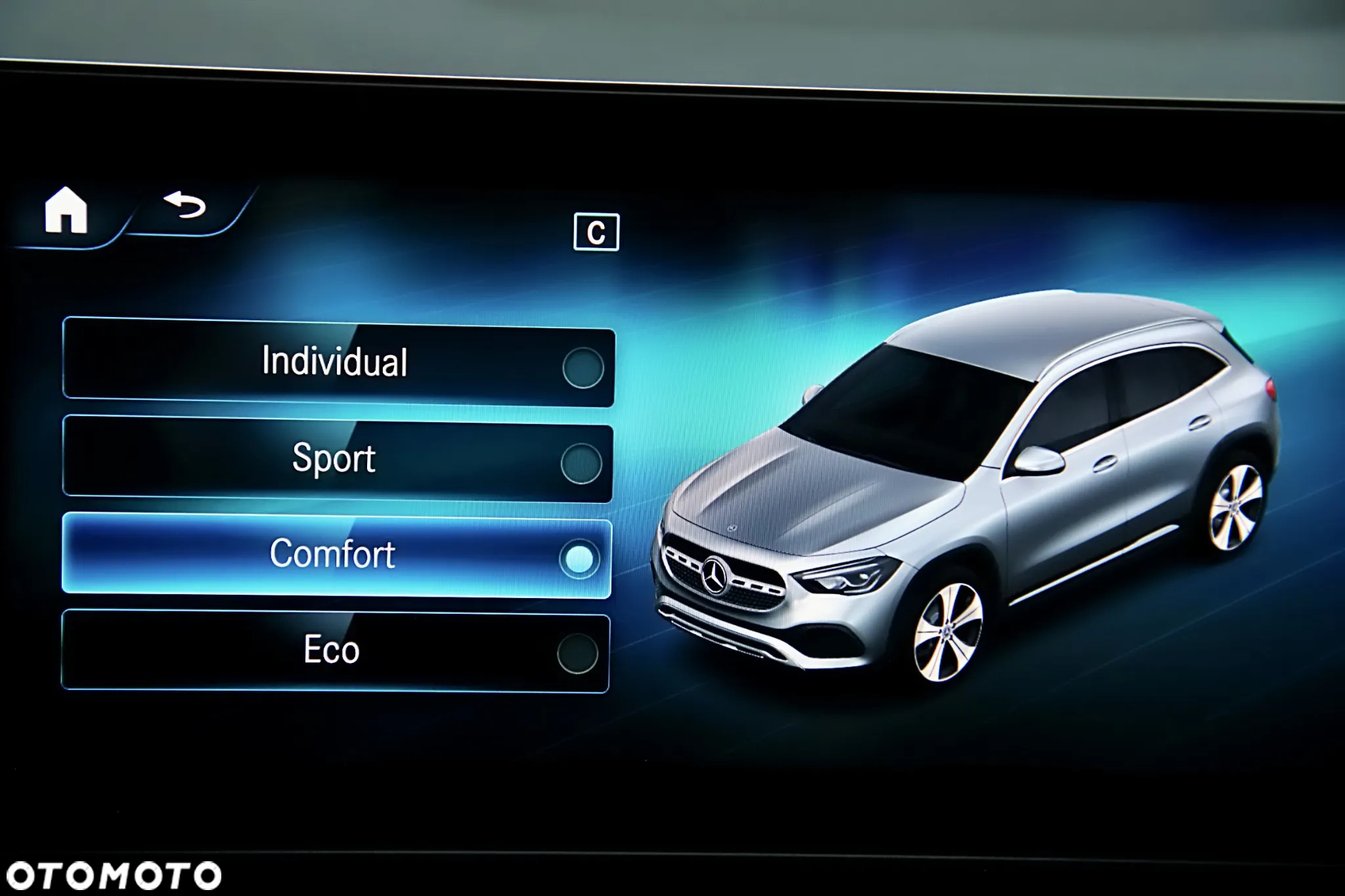 Mercedes-Benz GLA 200 Style - 34