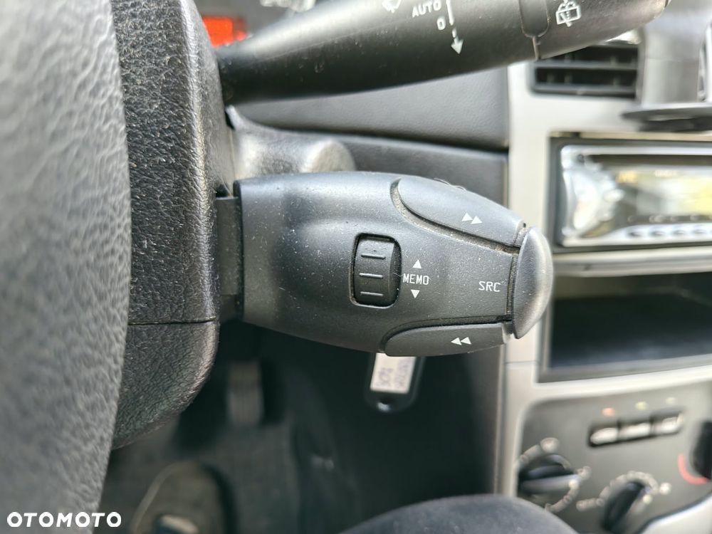 Peugeot 307 110 Quiksilver - 26