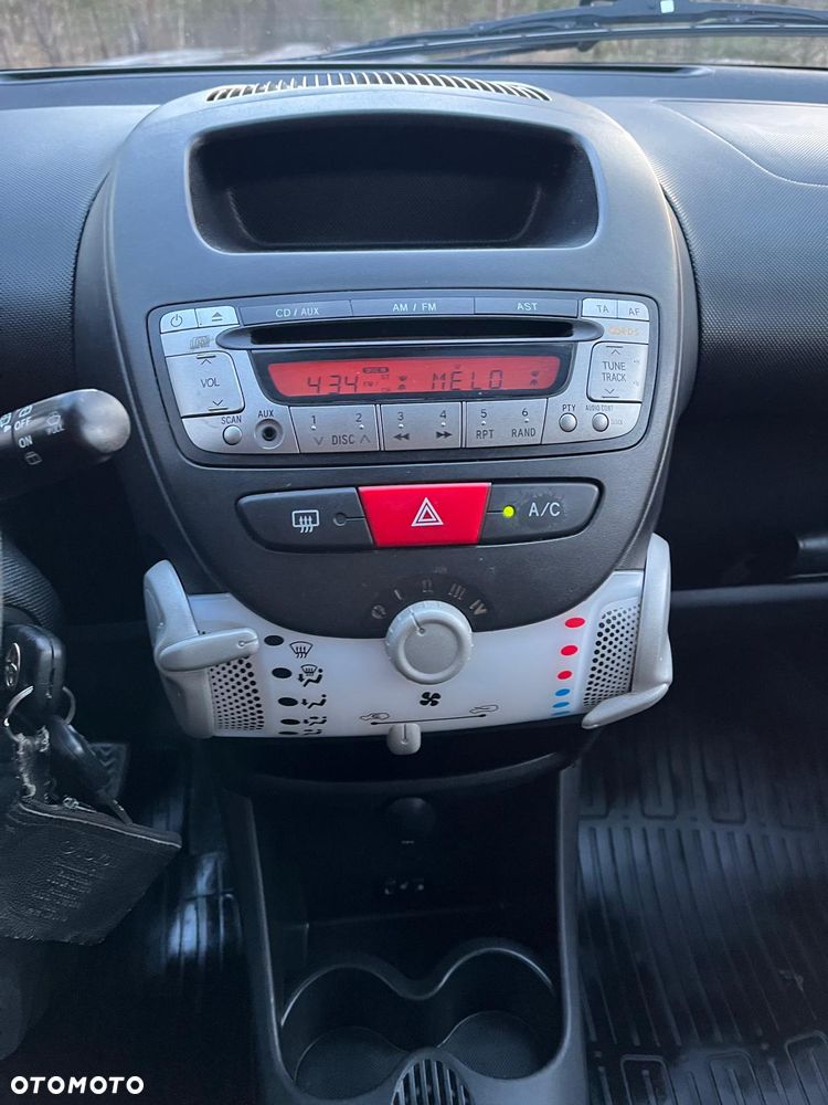 Toyota Aygo ckIN2U - 12
