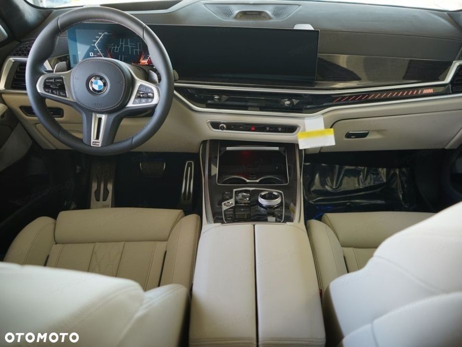 BMW X7 - 12