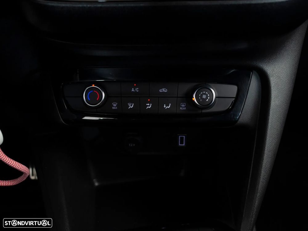 Opel Corsa 1.2 T Hybrid EdCT - 32