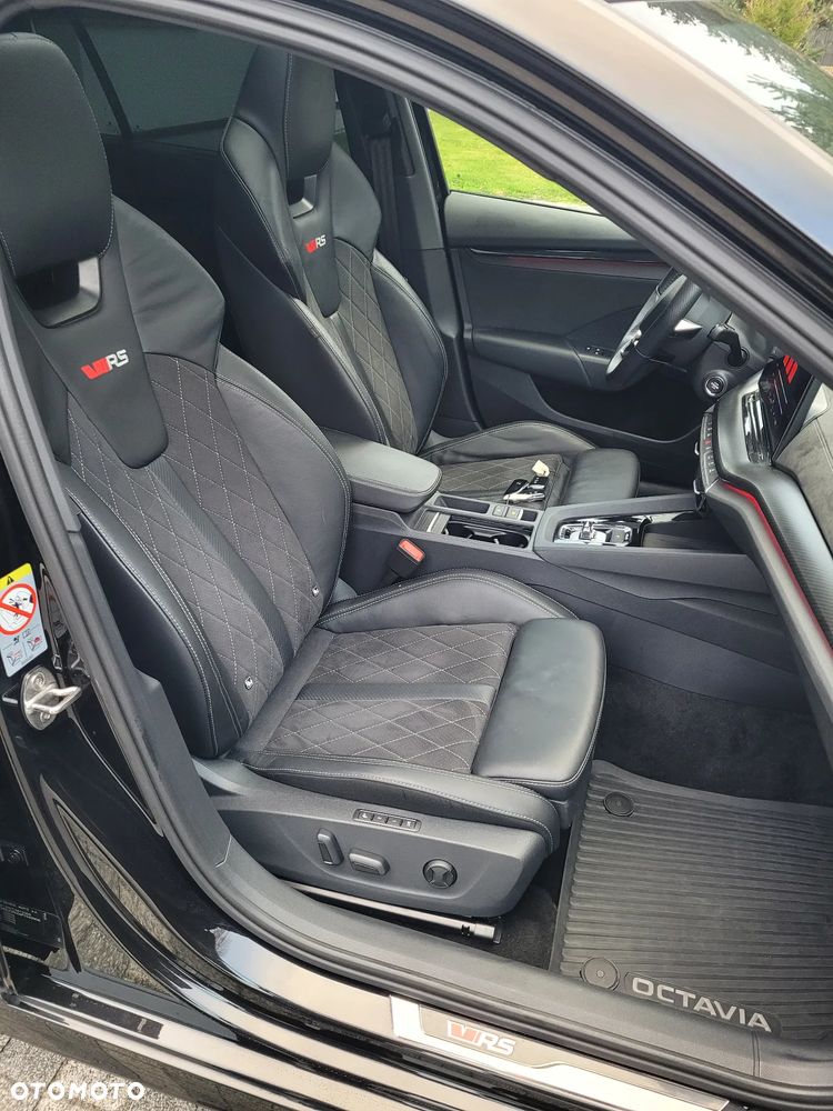 Skoda Octavia Combi 2.0 TDI DSG 4x4 RS - 13