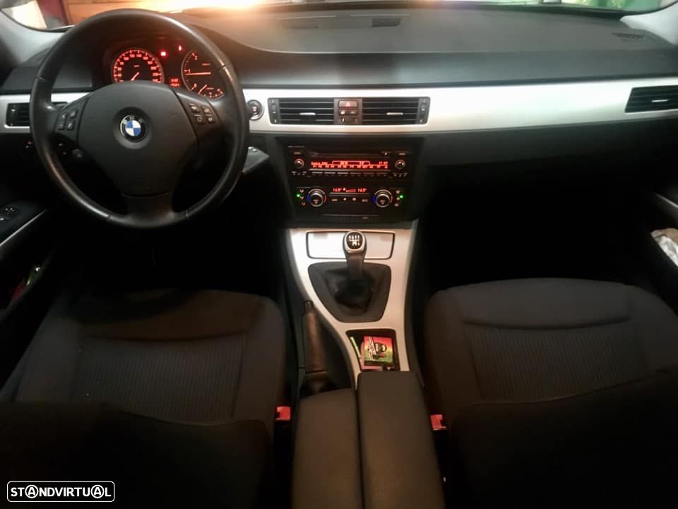 BMW 320 d - 8