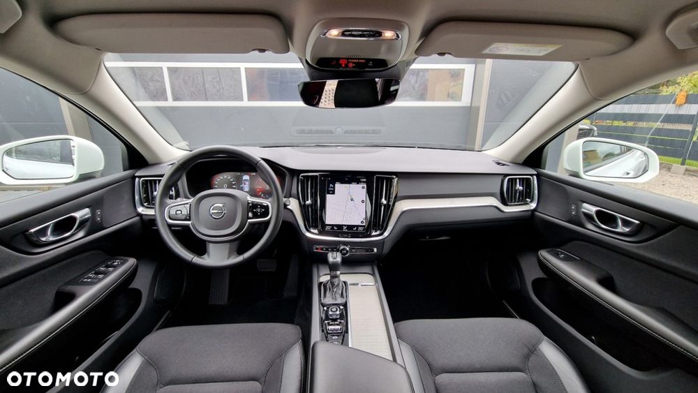 Volvo V60 Cross Country D4 AWD Geartronic - 28