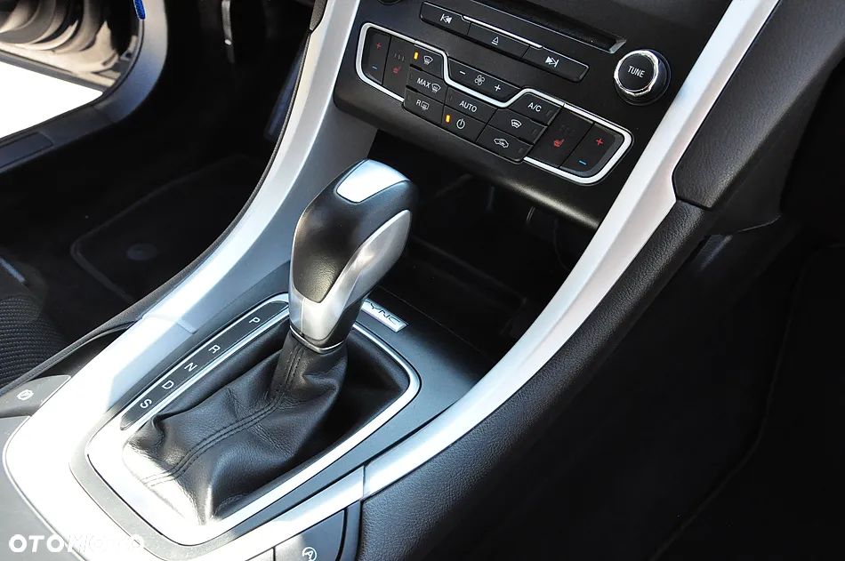 Ford Mondeo 2.0 TDCi Trend PowerShift - 31